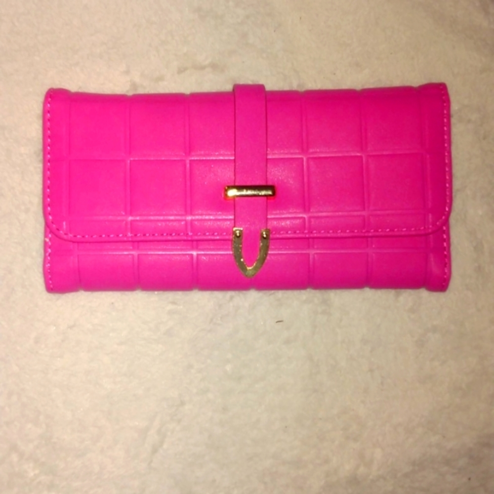 pink wallet